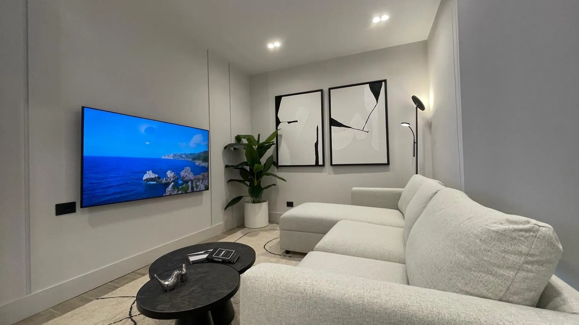 Superior 1Br Apartment - Fully Renovated & Equipped - Prime Location In Historical Centre - Garibaldi#2 - Free Parking Olbia