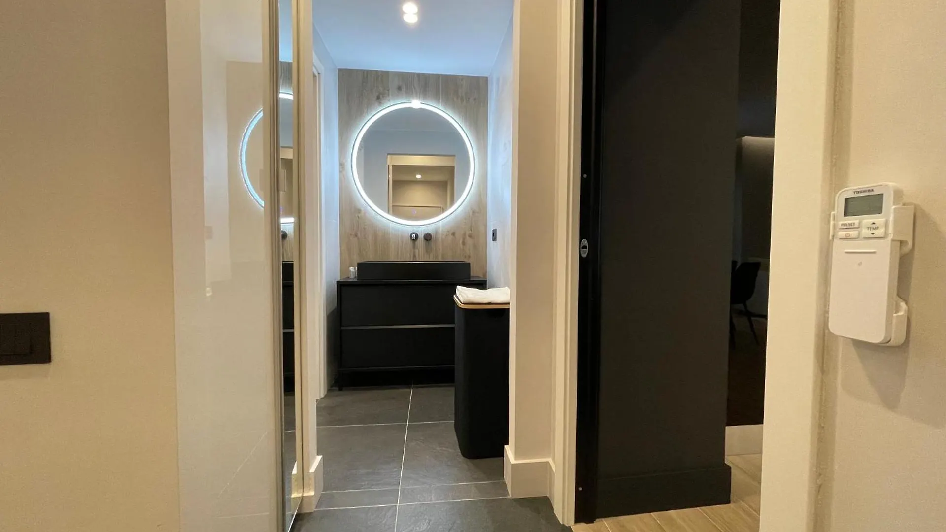 Superior 1Br Apartment - Fully Renovated & Equipped - Prime Location In Historical Centre - Garibaldi#2 - Free Parking Olbia 0*,